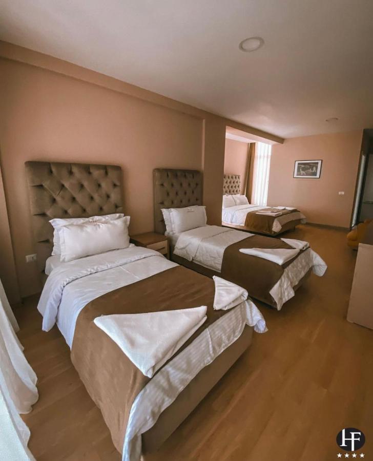 Hotel Frojd - Beach Front Resort Shëngjin Extérieur photo