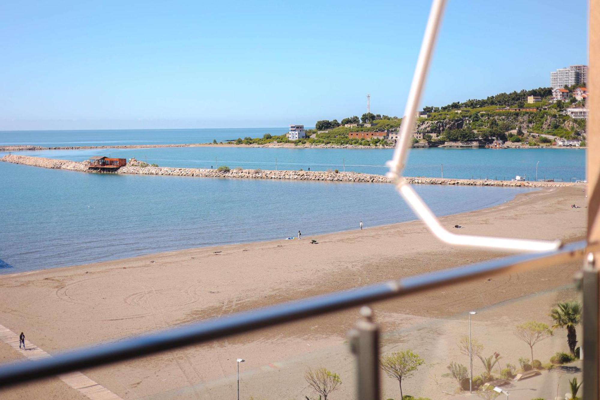 Hotel Frojd - Beach Front Resort Shëngjin Extérieur photo