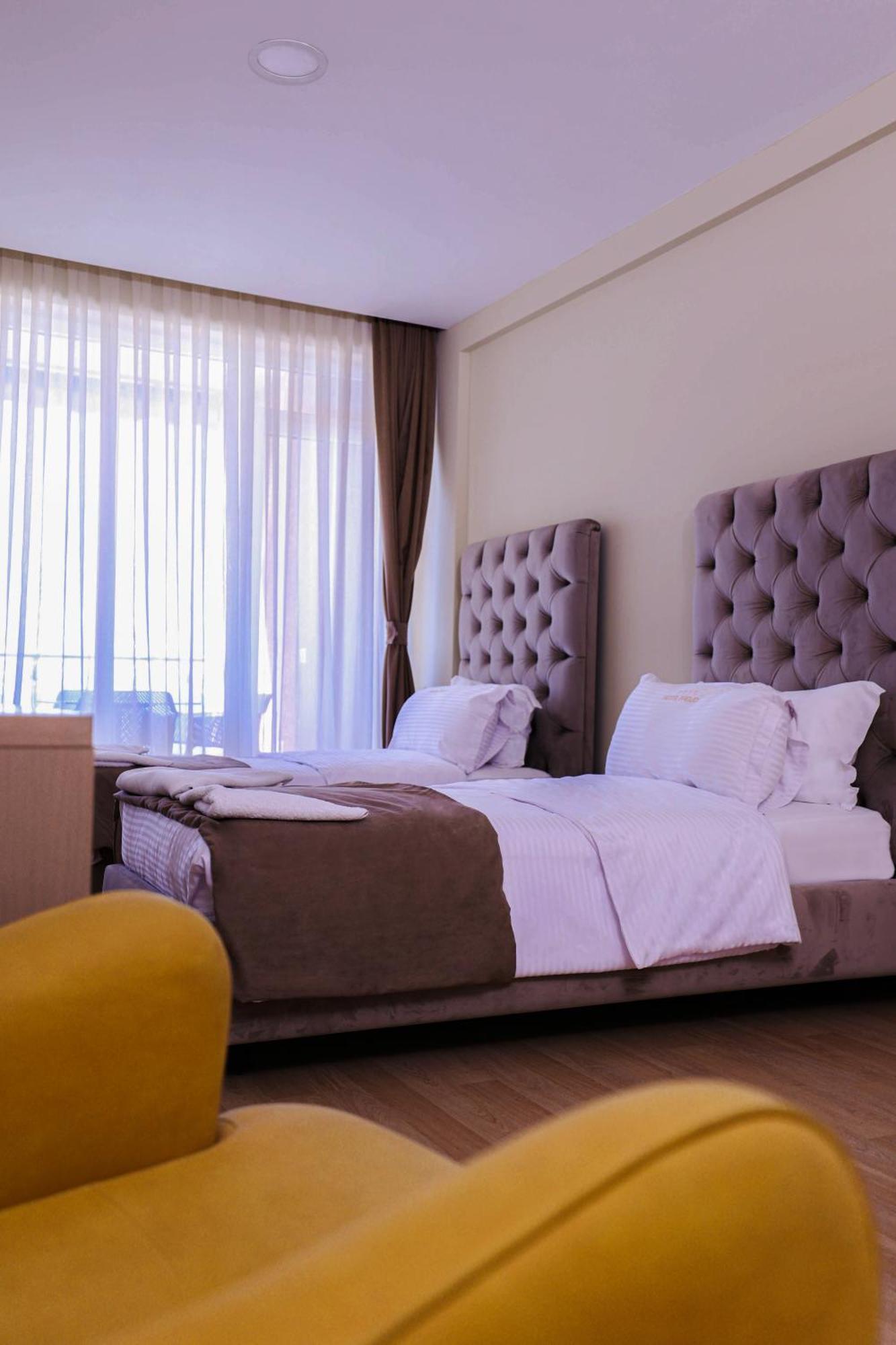 Hotel Frojd - Beach Front Resort Shëngjin Extérieur photo